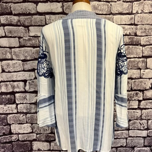 Chico's Blue & White L-Sleeve Top Size M - Picture 5 of 8